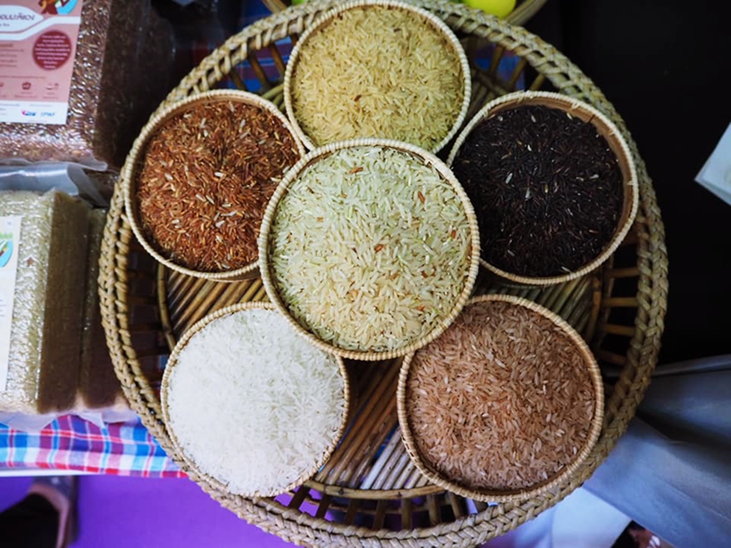 บุรีรัมย์-ธุรกิจข้าวอินทร์ย์บ้านหนองทองลิ่ม-01